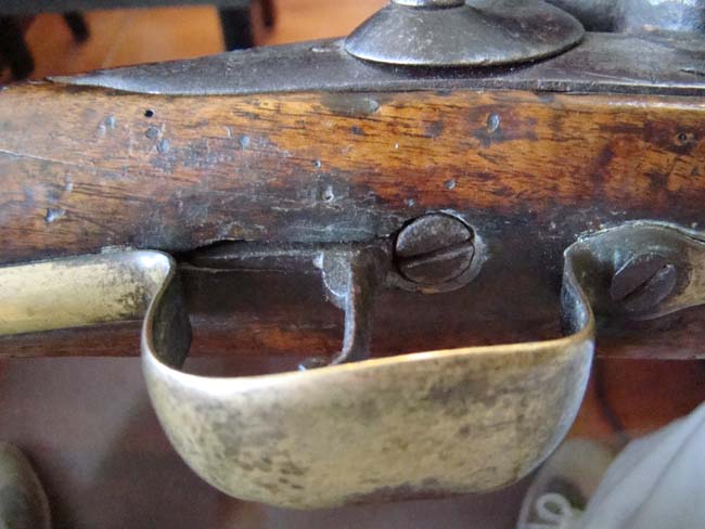 An English Queen Anne period  brass barreled flintlock sea service blunderbuss by Thomas Green dated 1708. — image 10